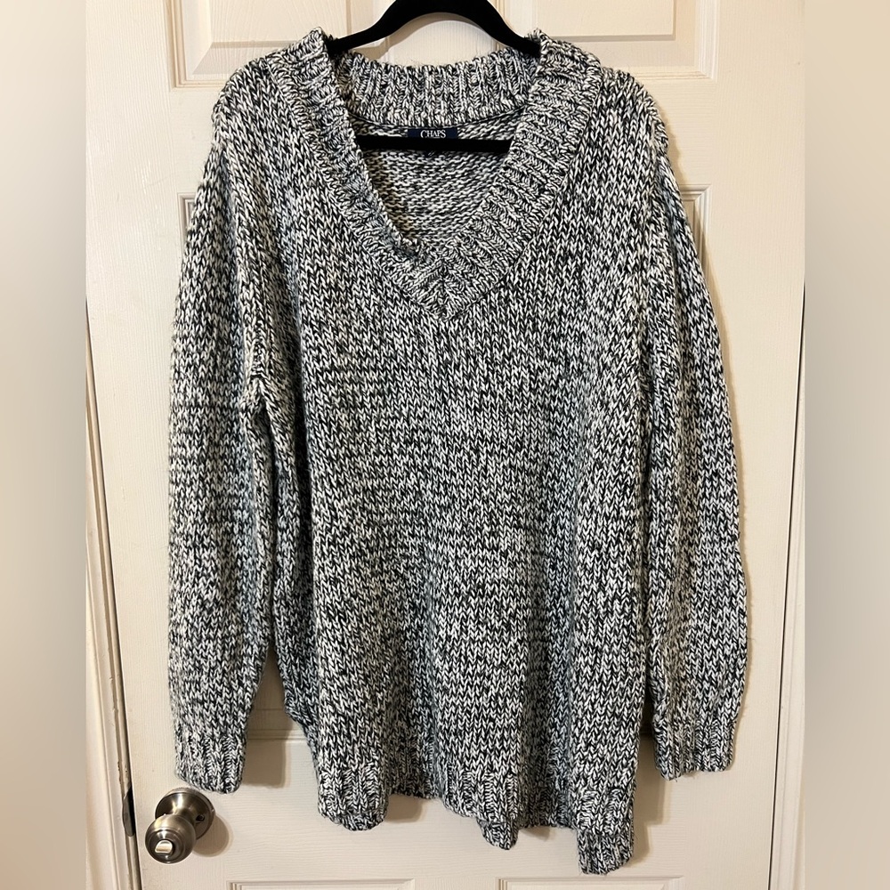 Chaps Black and White V-Neck Sweater
